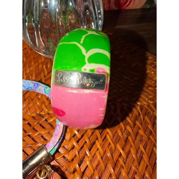 Lilly Pulitzer Bracelet & Round Keychain Lot – Bangle + NWT Keychain - Picture 6 of 10